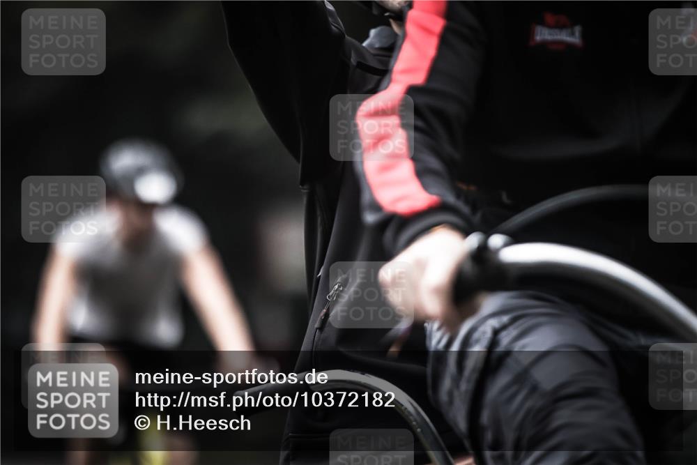 13.09.2026 - Stadtparktriathlon H.Heesch http://msf.ph/oto/10372182 13.09.2026 10:21:53 Radfahren 214, 234, 271, 332, 342, 371, 422 meine-sportfotos.de