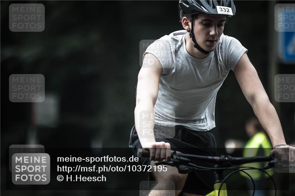 13.09.2026 - Stadtparktriathlon H.Heesch http://msf.ph/oto/10372195 13.09.2026 10:21:54 Radfahren 214, 234, 332, 342, 371, 422 meine-sportfotos.de
