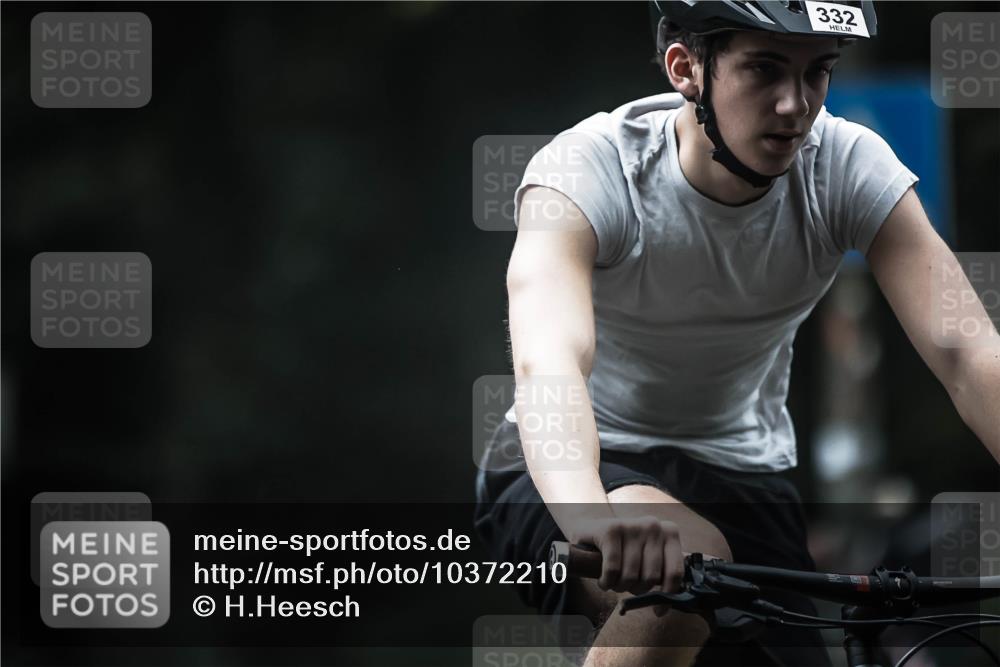13.09.2026 - Stadtparktriathlon H.Heesch http://msf.ph/oto/10372210 13.09.2026 10:21:54 Radfahren 214, 234, 332, 342, 371, 422 meine-sportfotos.de