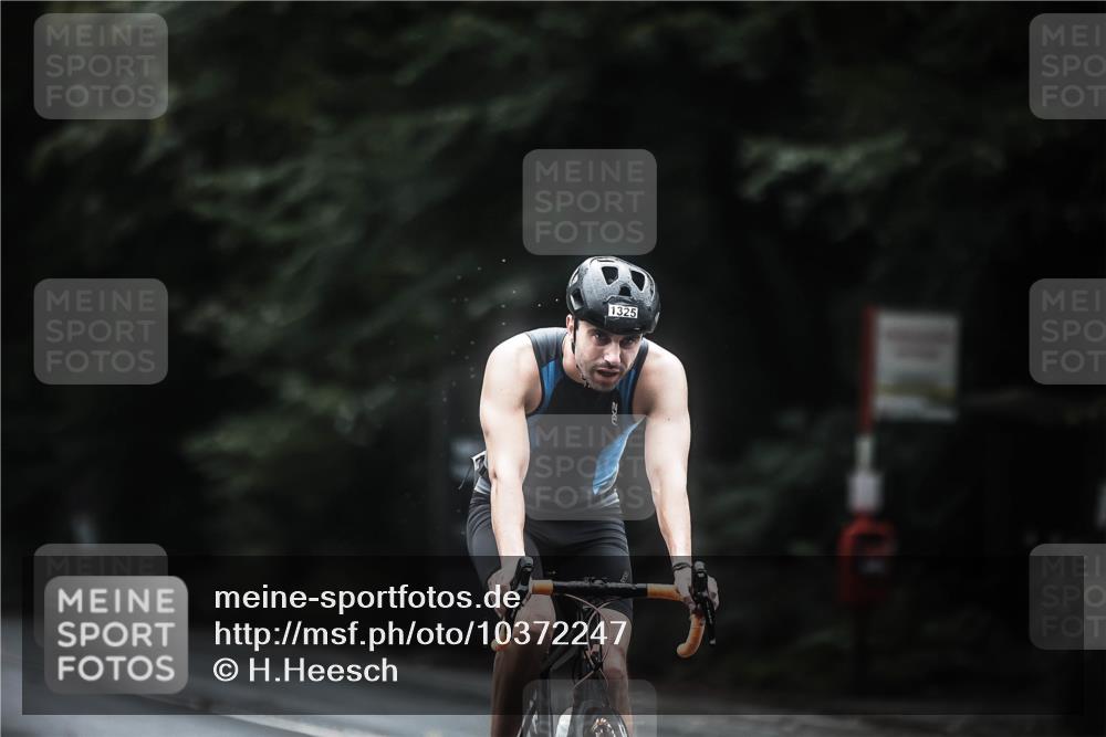 13.09.2026 - Stadtparktriathlon H.Heesch http://msf.ph/oto/10372247 13.09.2026 13:27:24 Radfahren 1325, 1352, 1429, 1471, 1530 meine-sportfotos.de