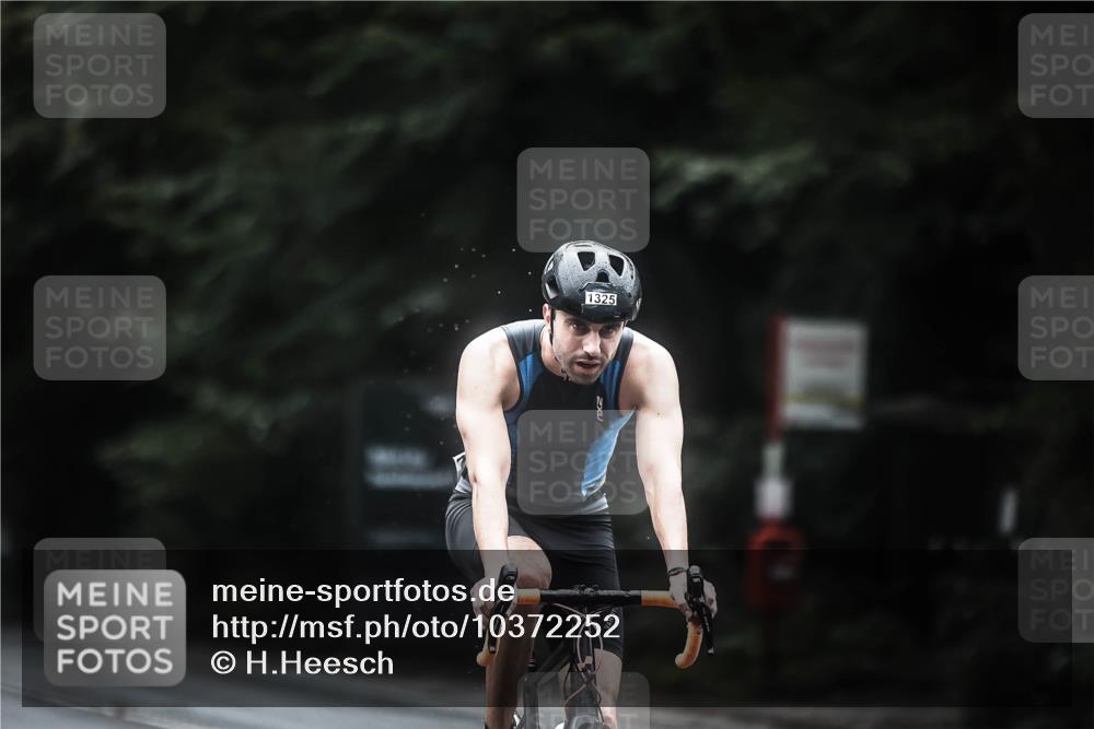 13.09.2026 - Stadtparktriathlon H.Heesch http://msf.ph/oto/10372252 13.09.2026 13:27:24 Radfahren 1325, 1352, 1429, 1471, 1530 meine-sportfotos.de