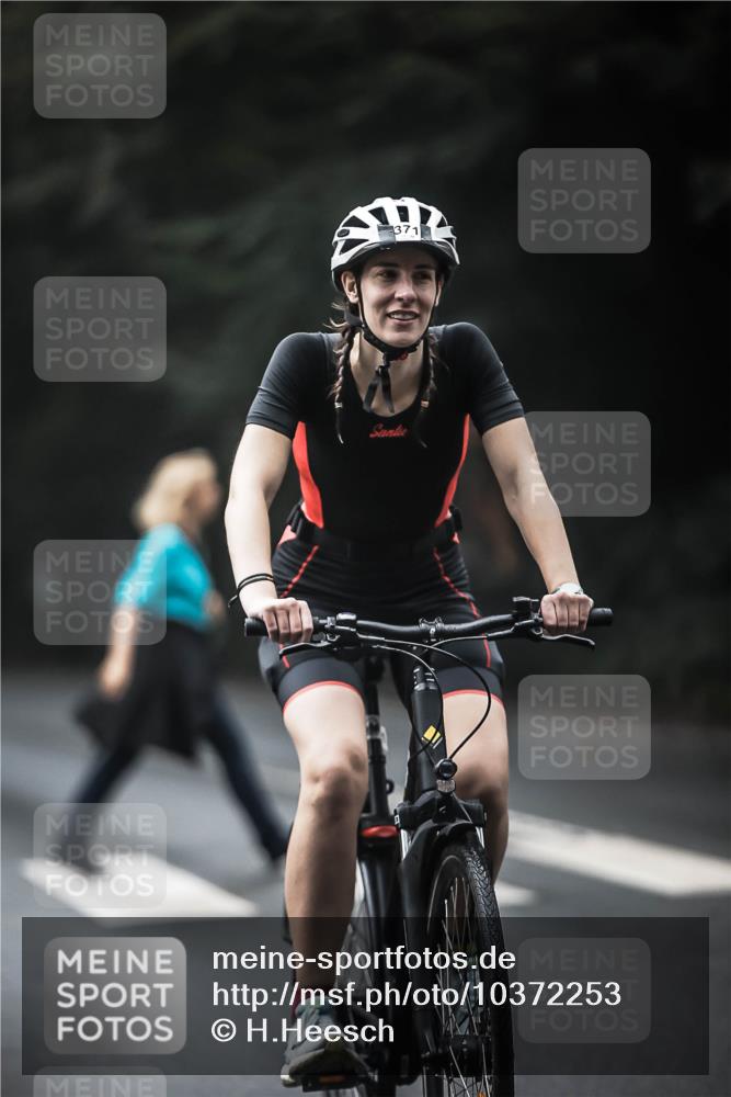 13.09.2026 - Stadtparktriathlon H.Heesch http://msf.ph/oto/10372253 13.09.2026 10:21:58 Radfahren 234, 332, 342, 371, 449 meine-sportfotos.de
