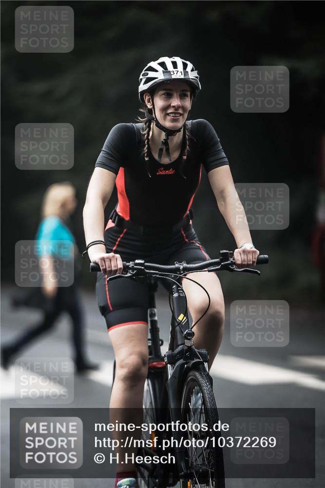 13.09.2026 - Stadtparktriathlon H.Heesch http://msf.ph/oto/10372269 13.09.2026 10:21:58 Radfahren 234, 332, 342, 371, 449 meine-sportfotos.de