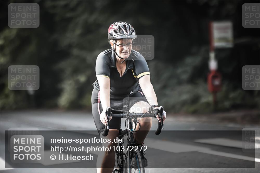 13.09.2026 - Stadtparktriathlon H.Heesch http://msf.ph/oto/10372272 13.09.2026 10:51:58 Radfahren 456, 491, 510, 527, 544, 777 meine-sportfotos.de