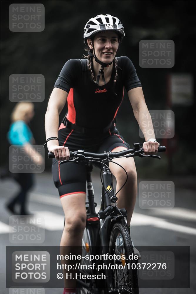 13.09.2026 - Stadtparktriathlon H.Heesch http://msf.ph/oto/10372276 13.09.2026 10:21:58 Radfahren 234, 332, 342, 371, 449 meine-sportfotos.de