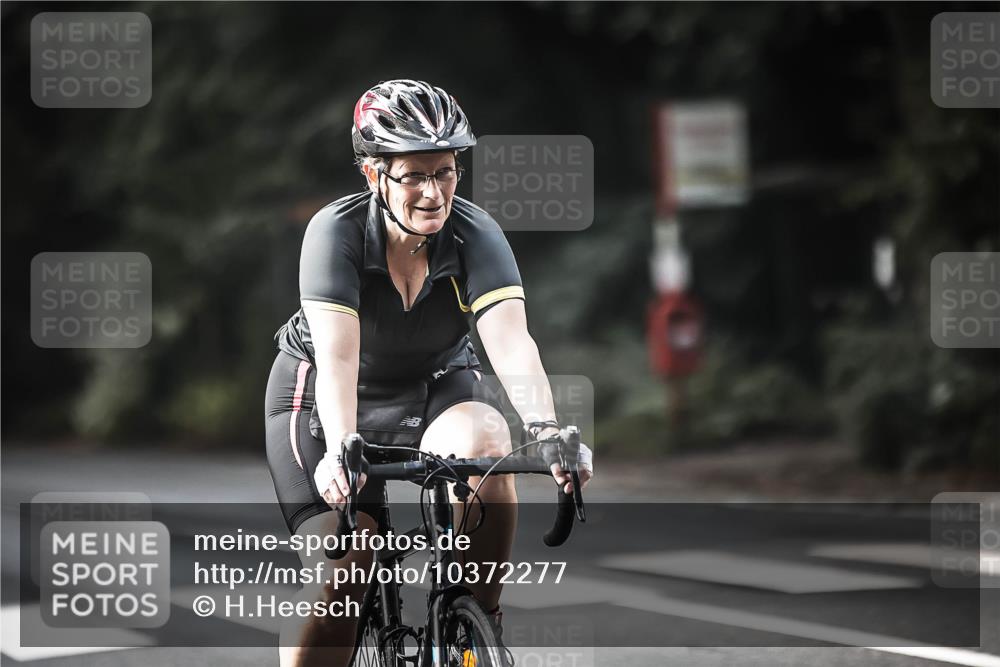 13.09.2026 - Stadtparktriathlon H.Heesch http://msf.ph/oto/10372277 13.09.2026 10:51:58 Radfahren 456, 491, 510, 527, 544, 777 meine-sportfotos.de