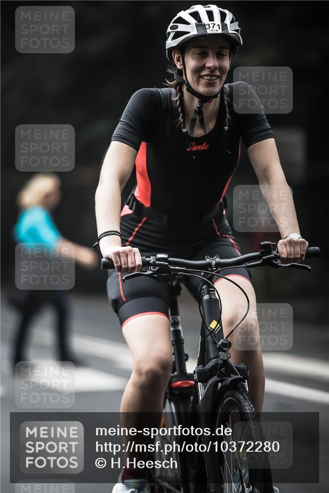 13.09.2026 - Stadtparktriathlon H.Heesch http://msf.ph/oto/10372280 13.09.2026 10:21:58 Radfahren 234, 332, 342, 371, 449 meine-sportfotos.de