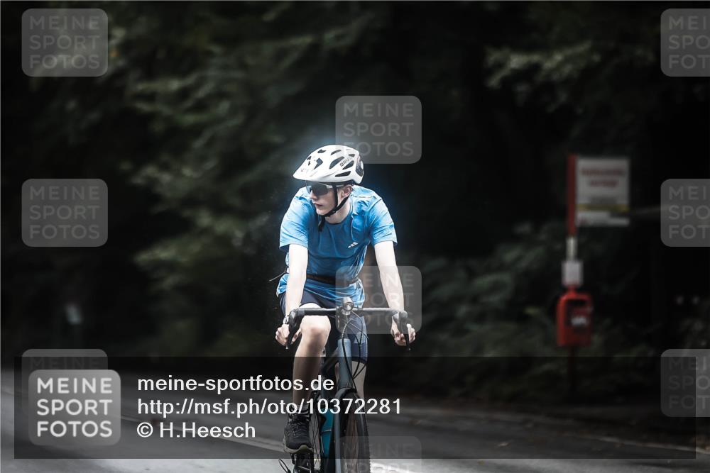 13.09.2026 - Stadtparktriathlon H.Heesch http://msf.ph/oto/10372281 13.09.2026 13:27:27 Radfahren 1325, 1357, 1429, 1471 meine-sportfotos.de