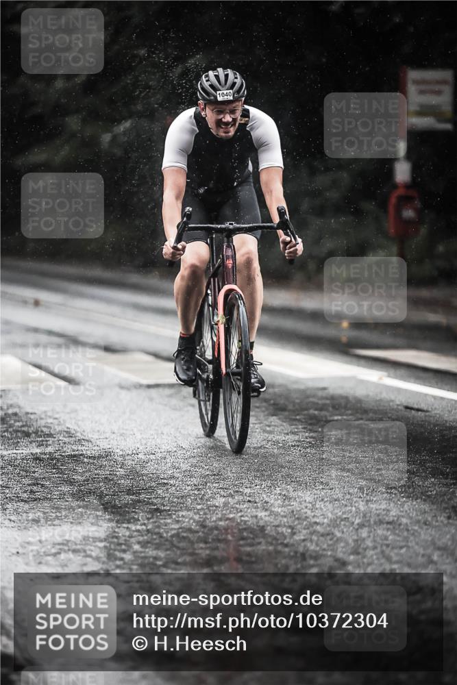 13.09.2026 - Stadtparktriathlon H.Heesch http://msf.ph/oto/10372304 13.09.2026 12:07:52 Radfahren 866, 870, 878, 985, 1017, 1021, 1022, 1040 meine-sportfotos.de