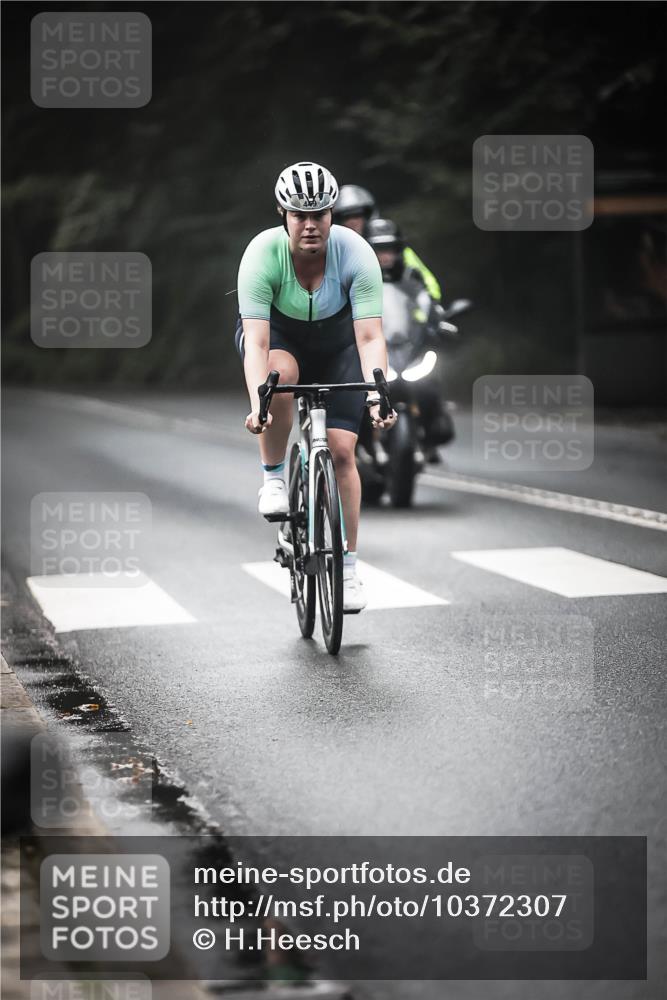13.09.2026 - Stadtparktriathlon H.Heesch http://msf.ph/oto/10372307 13.09.2026 10:22:04 Radfahren 252, 371, 449 meine-sportfotos.de