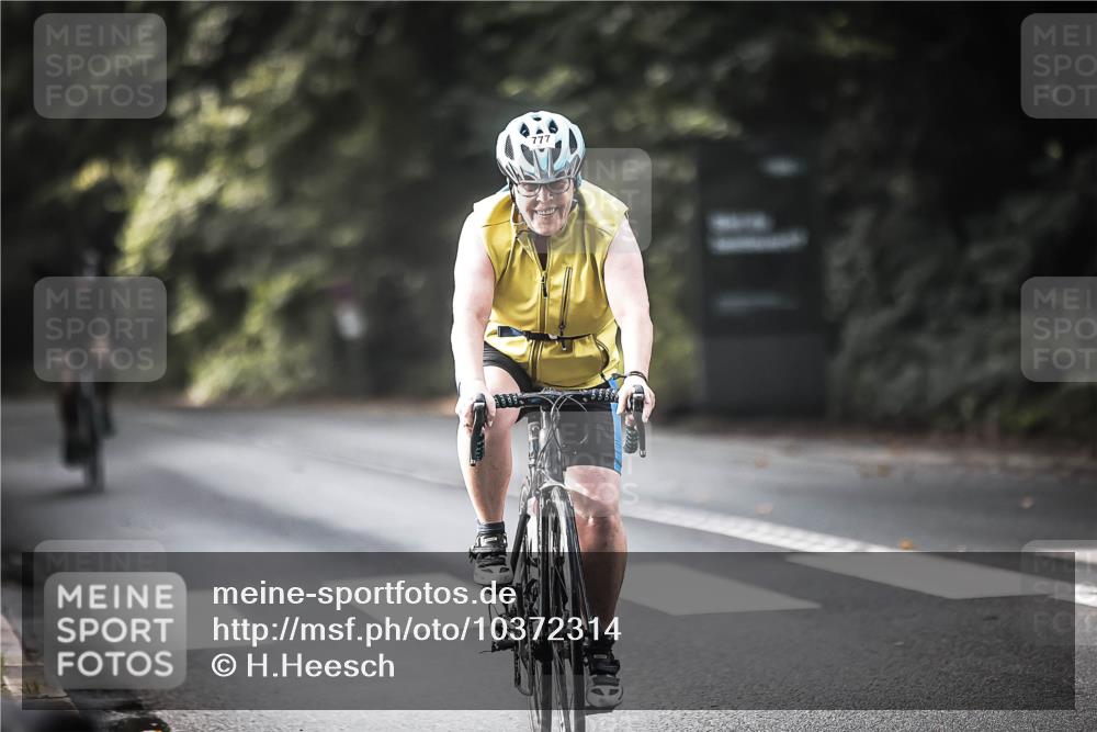 13.09.2026 - Stadtparktriathlon H.Heesch http://msf.ph/oto/10372314 13.09.2026 10:52:03 Radfahren 456, 482, 544, 777 meine-sportfotos.de