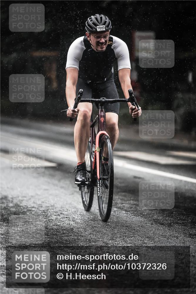 13.09.2026 - Stadtparktriathlon H.Heesch http://msf.ph/oto/10372326 13.09.2026 12:07:53 Radfahren 866, 870, 878, 985, 1017, 1021, 1022, 1040 meine-sportfotos.de