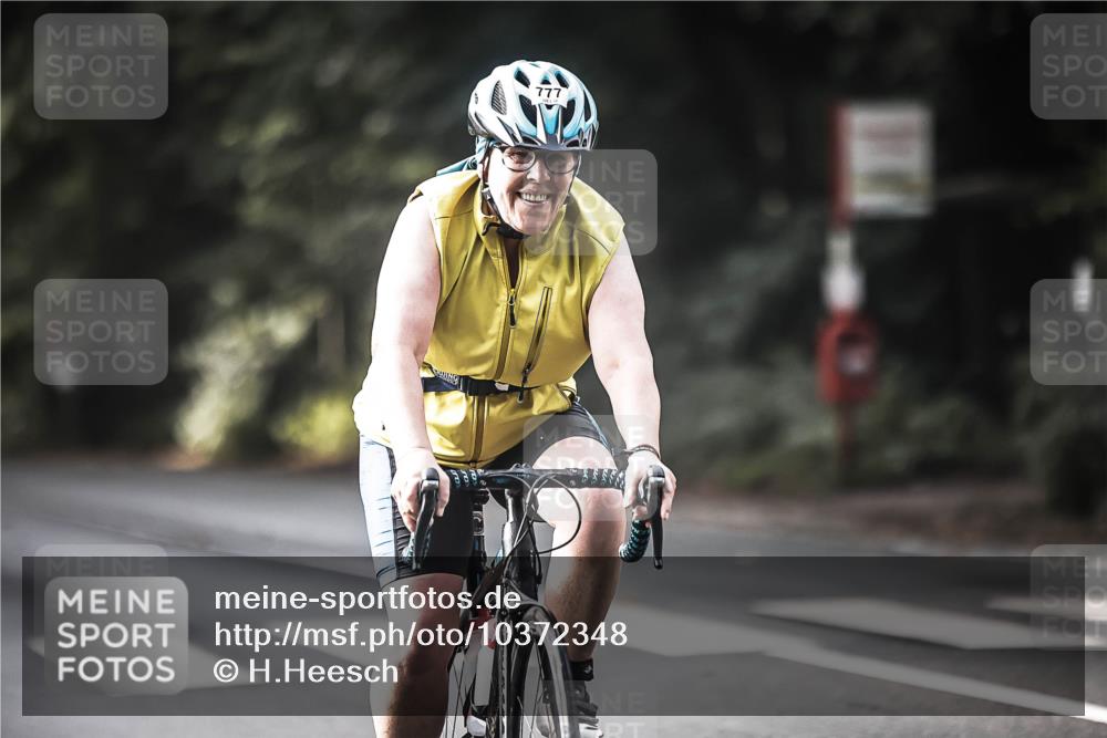 13.09.2026 - Stadtparktriathlon H.Heesch http://msf.ph/oto/10372348 13.09.2026 10:52:03 Radfahren 456, 482, 544, 777 meine-sportfotos.de
