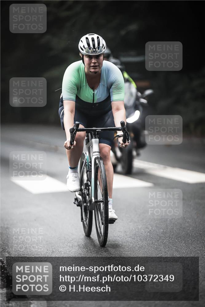 13.09.2026 - Stadtparktriathlon H.Heesch http://msf.ph/oto/10372349 13.09.2026 10:22:04 Radfahren 252, 371, 449 meine-sportfotos.de