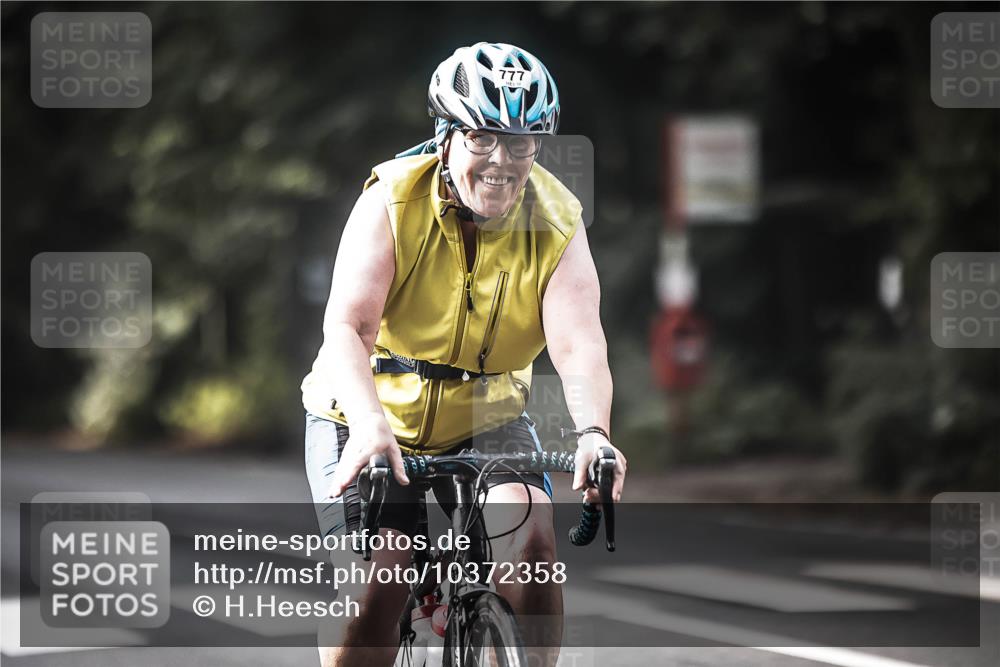 13.09.2026 - Stadtparktriathlon H.Heesch http://msf.ph/oto/10372358 13.09.2026 10:52:03 Radfahren 456, 482, 544, 777 meine-sportfotos.de