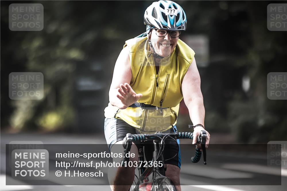 13.09.2026 - Stadtparktriathlon H.Heesch http://msf.ph/oto/10372365 13.09.2026 10:52:03 Radfahren 456, 482, 544, 777 meine-sportfotos.de