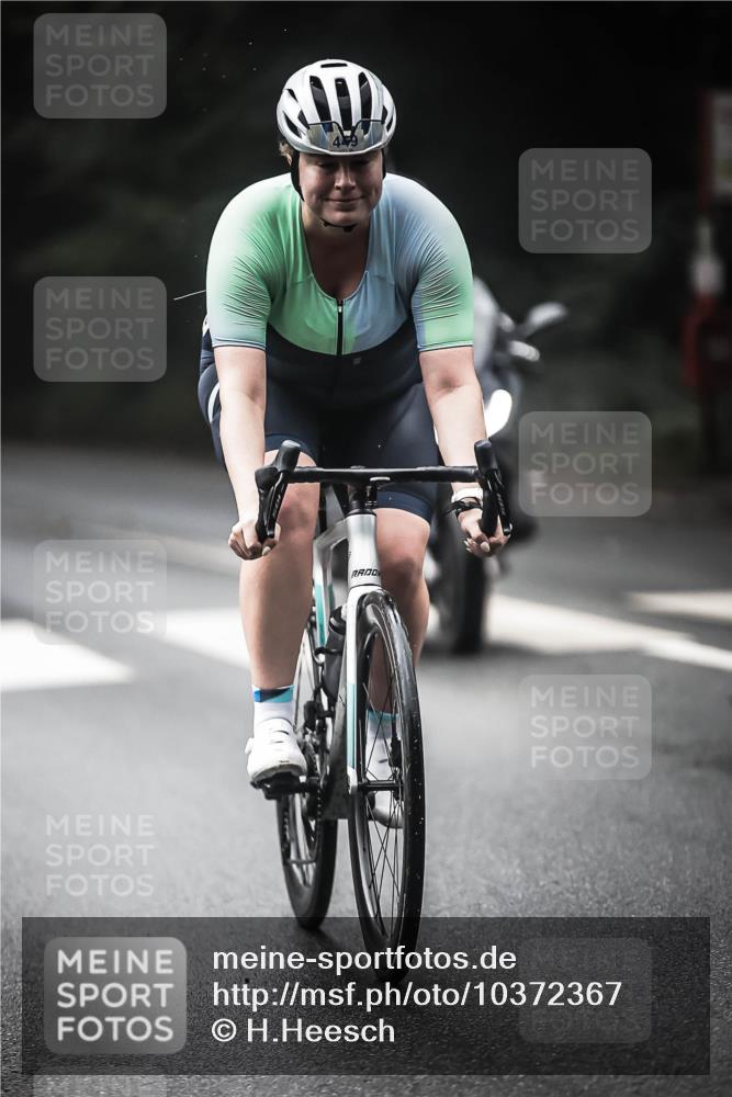 13.09.2026 - Stadtparktriathlon H.Heesch http://msf.ph/oto/10372367 13.09.2026 10:22:04 Radfahren 252, 371, 449 meine-sportfotos.de