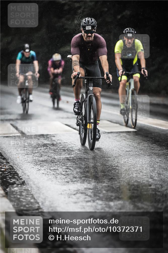 13.09.2026 - Stadtparktriathlon H.Heesch http://msf.ph/oto/10372371 13.09.2026 12:07:56 Radfahren 829, 866, 985, 1017, 1021, 1022, 1040 meine-sportfotos.de