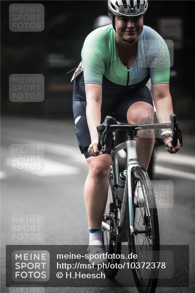 13.09.2026 - Stadtparktriathlon H.Heesch http://msf.ph/oto/10372378 13.09.2026 10:22:05 Radfahren 252, 449 meine-sportfotos.de