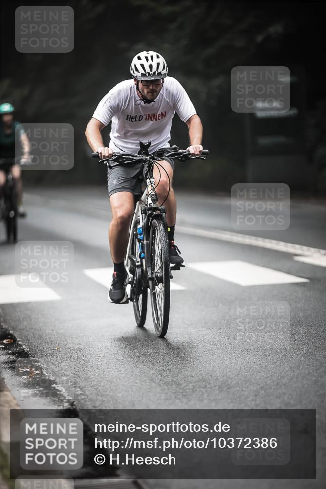 13.09.2026 - Stadtparktriathlon H.Heesch http://msf.ph/oto/10372386 13.09.2026 10:22:09 Radfahren 252, 366, 449 meine-sportfotos.de