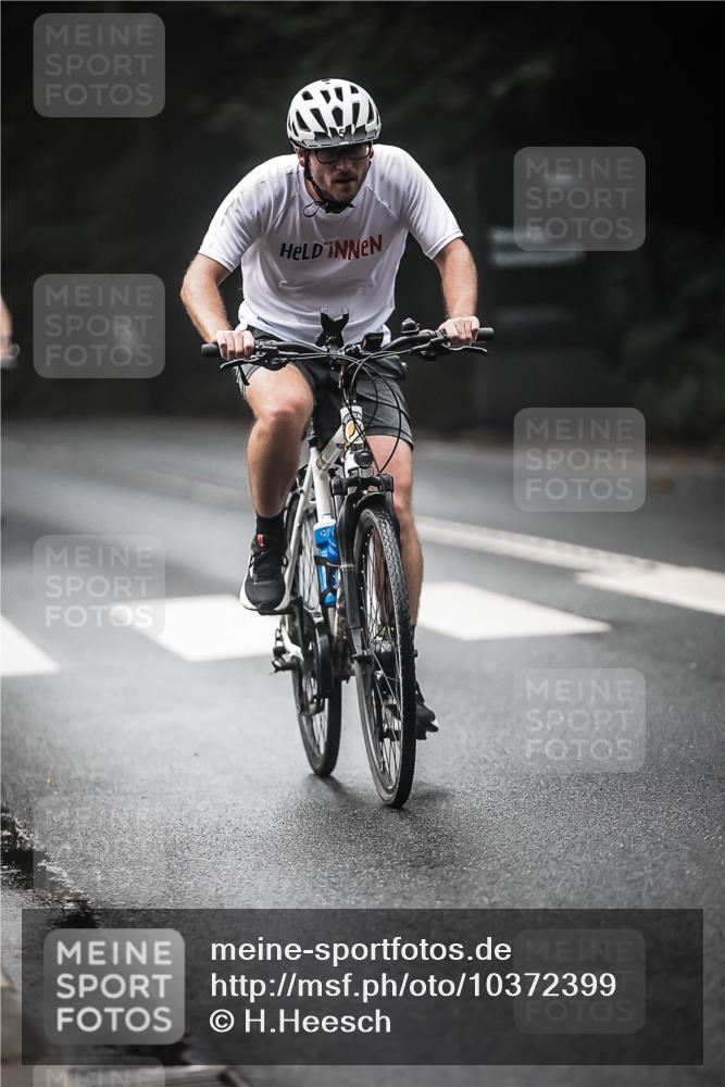 13.09.2026 - Stadtparktriathlon H.Heesch http://msf.ph/oto/10372399 13.09.2026 10:22:09 Radfahren 252, 366, 449 meine-sportfotos.de