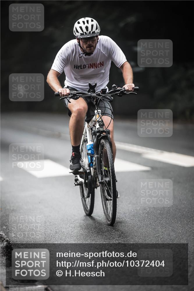 13.09.2026 - Stadtparktriathlon H.Heesch http://msf.ph/oto/10372404 13.09.2026 10:22:10 Radfahren 252, 366, 449 meine-sportfotos.de