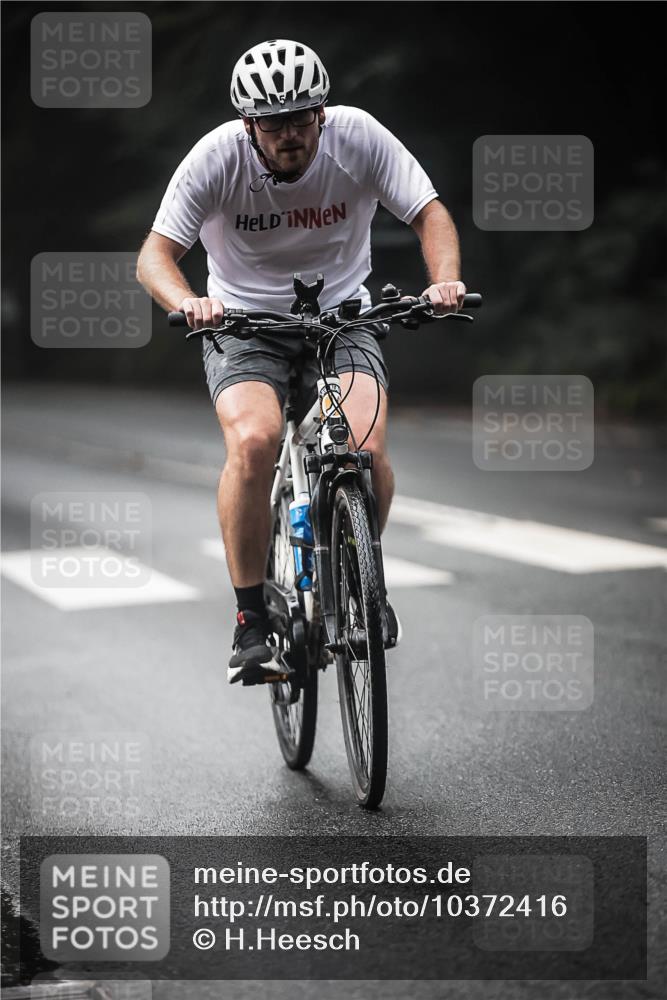 13.09.2026 - Stadtparktriathlon H.Heesch http://msf.ph/oto/10372416 13.09.2026 10:22:10 Radfahren 252, 366, 449 meine-sportfotos.de