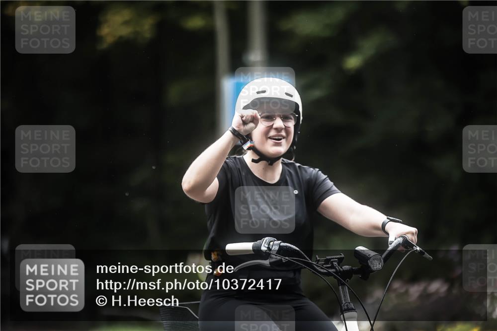 13.09.2026 - Stadtparktriathlon H.Heesch http://msf.ph/oto/10372417 13.09.2026 13:27:42 Radfahren 1082, 1505 meine-sportfotos.de