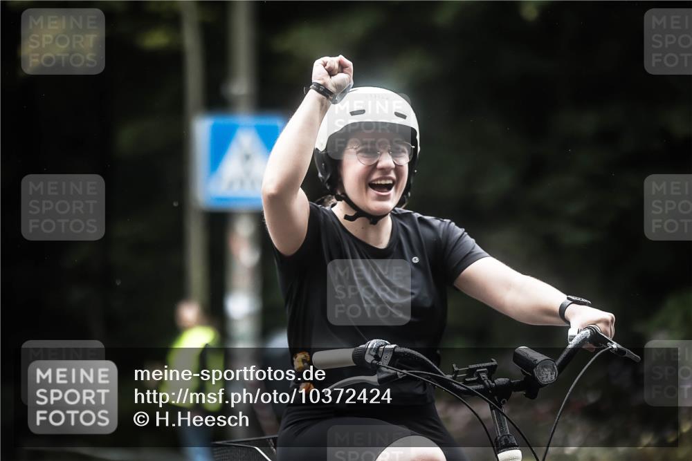 13.09.2026 - Stadtparktriathlon H.Heesch http://msf.ph/oto/10372424 13.09.2026 13:27:43 Radfahren 1082, 1326, 1505 meine-sportfotos.de