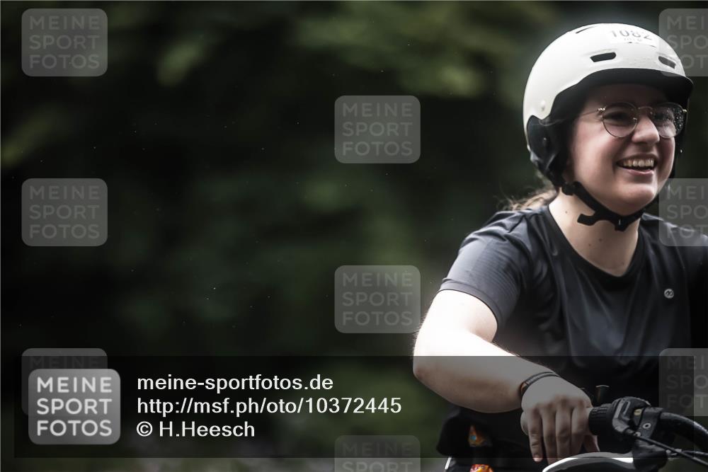 13.09.2026 - Stadtparktriathlon H.Heesch http://msf.ph/oto/10372445 13.09.2026 13:27:43 Radfahren 1082, 1326, 1505 meine-sportfotos.de