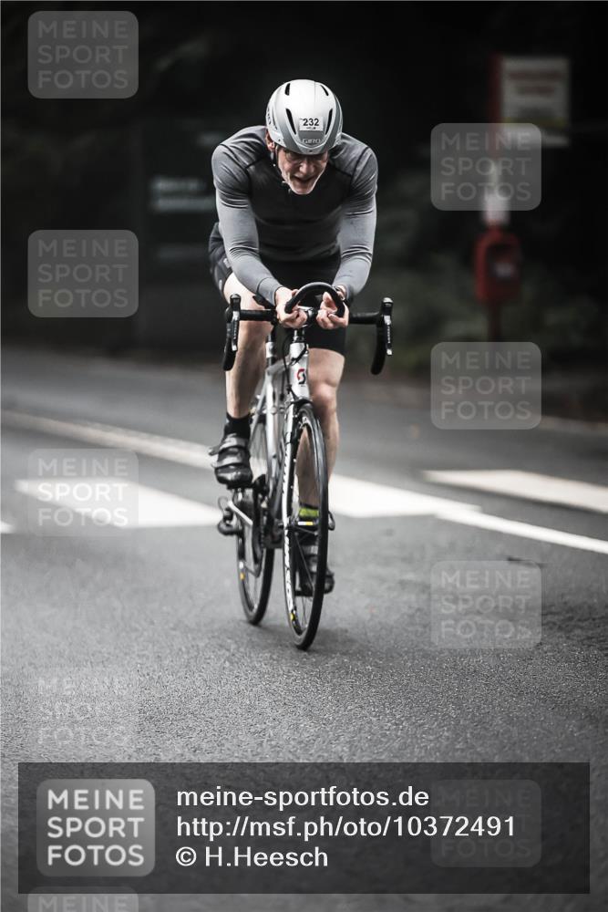 13.09.2026 - Stadtparktriathlon H.Heesch http://msf.ph/oto/10372491 13.09.2026 10:22:19 Radfahren 232, 297, 299, 464 meine-sportfotos.de