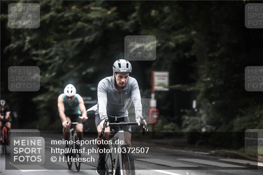 13.09.2026 - Stadtparktriathlon H.Heesch http://msf.ph/oto/10372507 13.09.2026 13:27:49 Radfahren 1322, 1323, 1326, 1397, 1401, 1505 meine-sportfotos.de