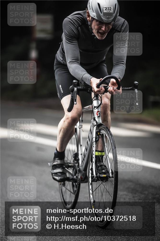 13.09.2026 - Stadtparktriathlon H.Heesch http://msf.ph/oto/10372518 13.09.2026 10:22:20 Radfahren 232, 297, 299, 302, 464 meine-sportfotos.de