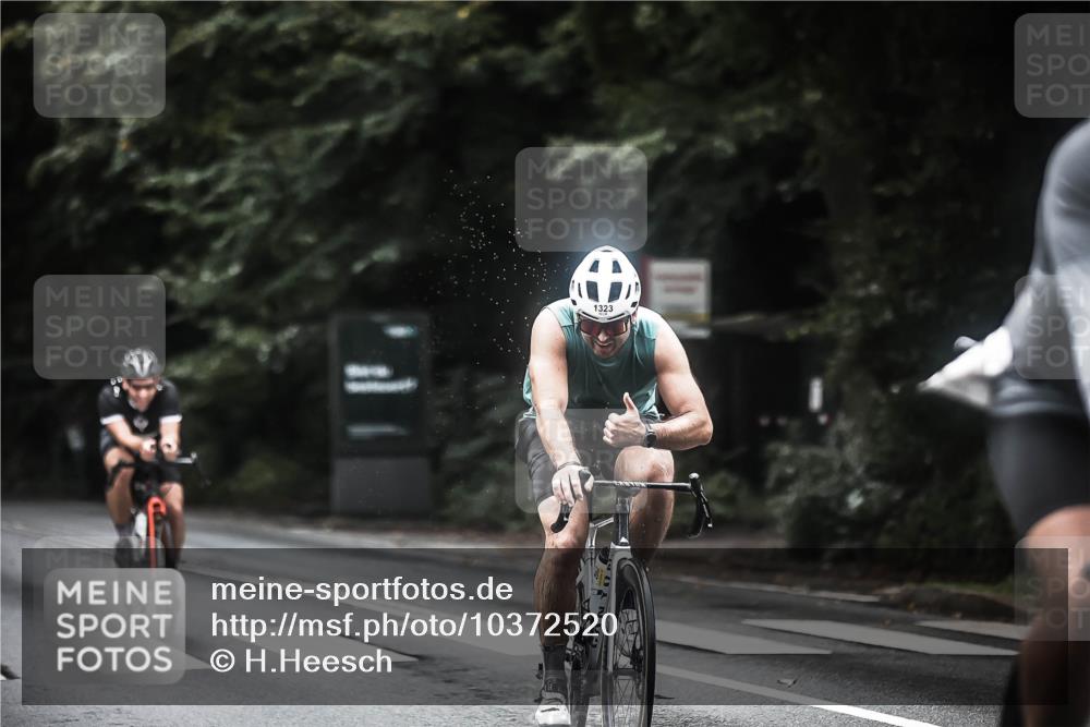 13.09.2026 - Stadtparktriathlon H.Heesch http://msf.ph/oto/10372520 13.09.2026 13:27:50 Radfahren 1322, 1323, 1326, 1397, 1401, 1505 meine-sportfotos.de