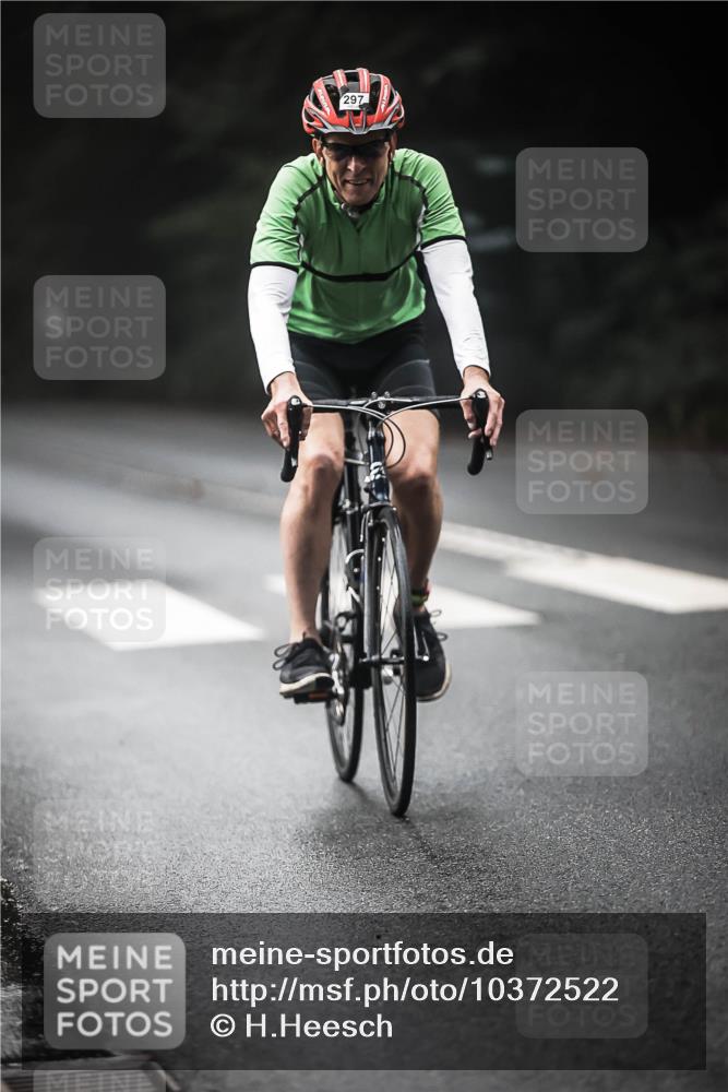 13.09.2026 - Stadtparktriathlon H.Heesch http://msf.ph/oto/10372522 13.09.2026 10:22:21 Radfahren 232, 297, 299, 302, 464 meine-sportfotos.de