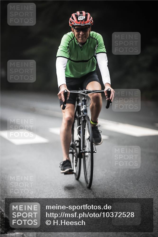 13.09.2026 - Stadtparktriathlon H.Heesch http://msf.ph/oto/10372528 13.09.2026 10:22:21 Radfahren 232, 297, 299, 302, 464 meine-sportfotos.de