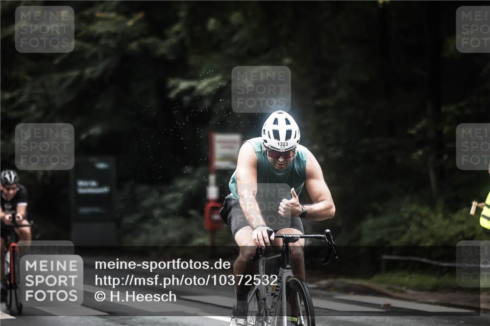 13.09.2026 - Stadtparktriathlon H.Heesch http://msf.ph/oto/10372532 13.09.2026 13:27:50 Radfahren 1322, 1323, 1326, 1397, 1401, 1505 meine-sportfotos.de