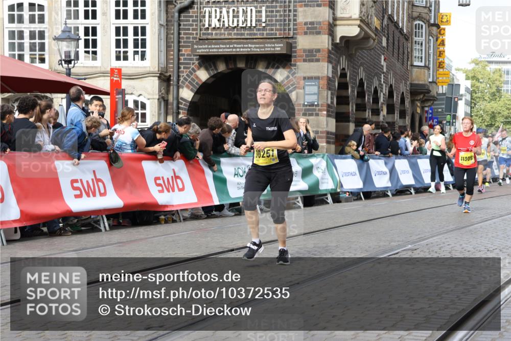 13.09.2026 - 21. swb-Marathon Bremen Strokosch-Dieckow http://msf.ph/oto/10372535 13.09.2026 11:01:45 Ziel 10181, 10251, 10560, 10647, 10648, 10678, 11260, 11306, 11324, 11459, 11467, 11550, 11551, 11666, 11751, 11788, 11796, 11798, 11813, 11816, 11969, 11970, 12047, 12062, 12245, 12390, 12391, 10257, 10409, 10444, 10817, 11115, 11268, 11369, 11412, 11413, 11436, 11859, 12095, 12379, 12412, 12466 meine-sportfotos.de