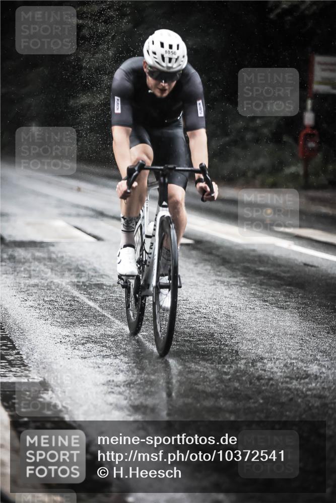 13.09.2026 - Stadtparktriathlon H.Heesch http://msf.ph/oto/10372541 13.09.2026 12:08:17 Radfahren 1006, 1050 meine-sportfotos.de