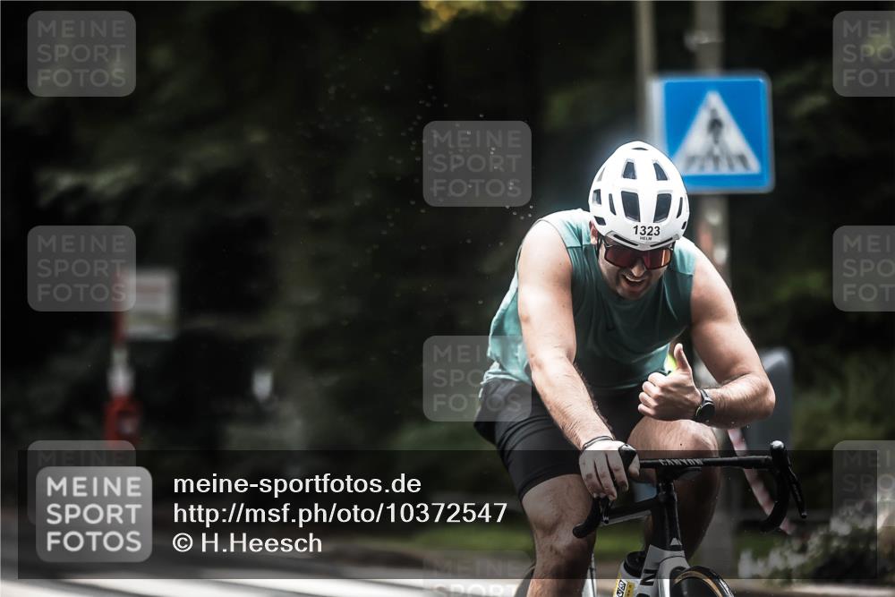 13.09.2026 - Stadtparktriathlon H.Heesch http://msf.ph/oto/10372547 13.09.2026 13:27:51 Radfahren 1322, 1323, 1326, 1397, 1401, 1460 meine-sportfotos.de