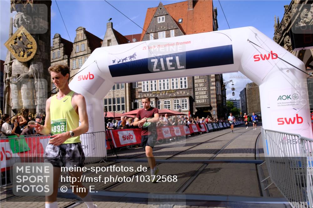 13.09.2026 - 21. swb-Marathon Bremen Tim E. http://msf.ph/oto/10372568 13.09.2026 13:09:37 Ziel 1034, 1241, 2909, 3197, 4895, 4898, 5111, 5383, 6652, 8759, 9789, 9866, 9904, 10044 meine-sportfotos.de