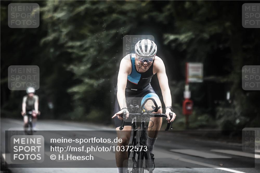 13.09.2026 - Stadtparktriathlon H.Heesch http://msf.ph/oto/10372573 13.09.2026 13:27:53 Radfahren 1322, 1323, 1326, 1397, 1401, 1460 meine-sportfotos.de