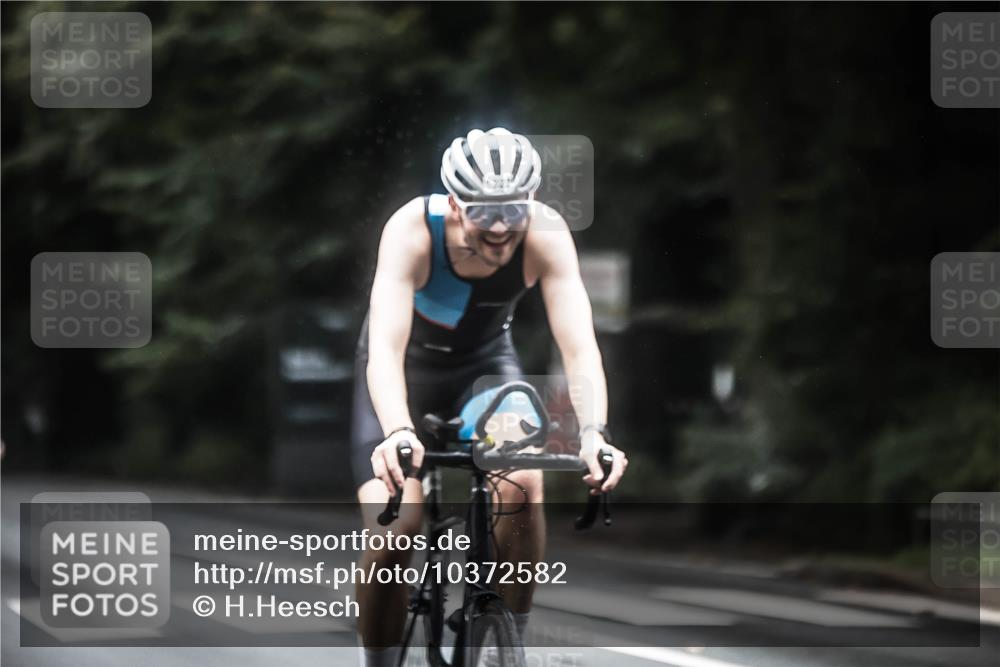 13.09.2026 - Stadtparktriathlon H.Heesch http://msf.ph/oto/10372582 13.09.2026 13:27:53 Radfahren 1322, 1323, 1326, 1397, 1401, 1460 meine-sportfotos.de