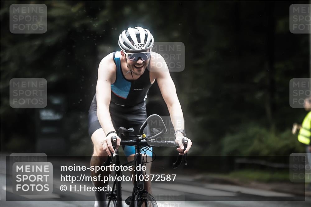13.09.2026 - Stadtparktriathlon H.Heesch http://msf.ph/oto/10372587 13.09.2026 13:27:53 Radfahren 1322, 1323, 1326, 1397, 1401, 1460 meine-sportfotos.de
