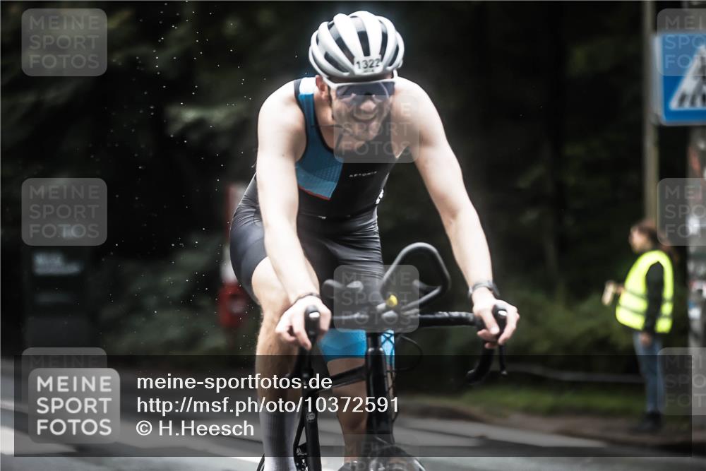 13.09.2026 - Stadtparktriathlon H.Heesch http://msf.ph/oto/10372591 13.09.2026 13:27:53 Radfahren 1322, 1323, 1326, 1397, 1401, 1460 meine-sportfotos.de