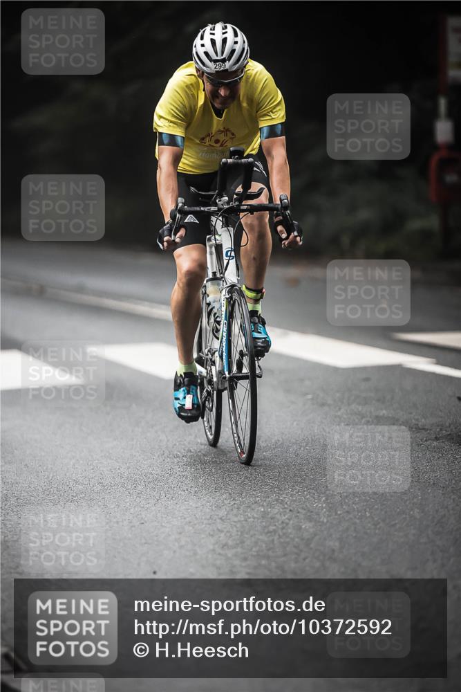 13.09.2026 - Stadtparktriathlon H.Heesch http://msf.ph/oto/10372592 13.09.2026 10:22:23 Radfahren 232, 297, 299, 302, 464 meine-sportfotos.de