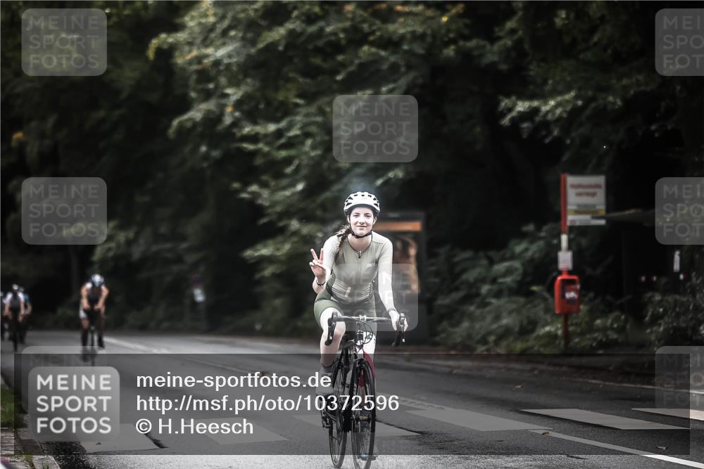 13.09.2026 - Stadtparktriathlon H.Heesch http://msf.ph/oto/10372596 13.09.2026 13:27:55 Radfahren 1322, 1323, 1326, 1348, 1397, 1401, 1460, 1521 meine-sportfotos.de