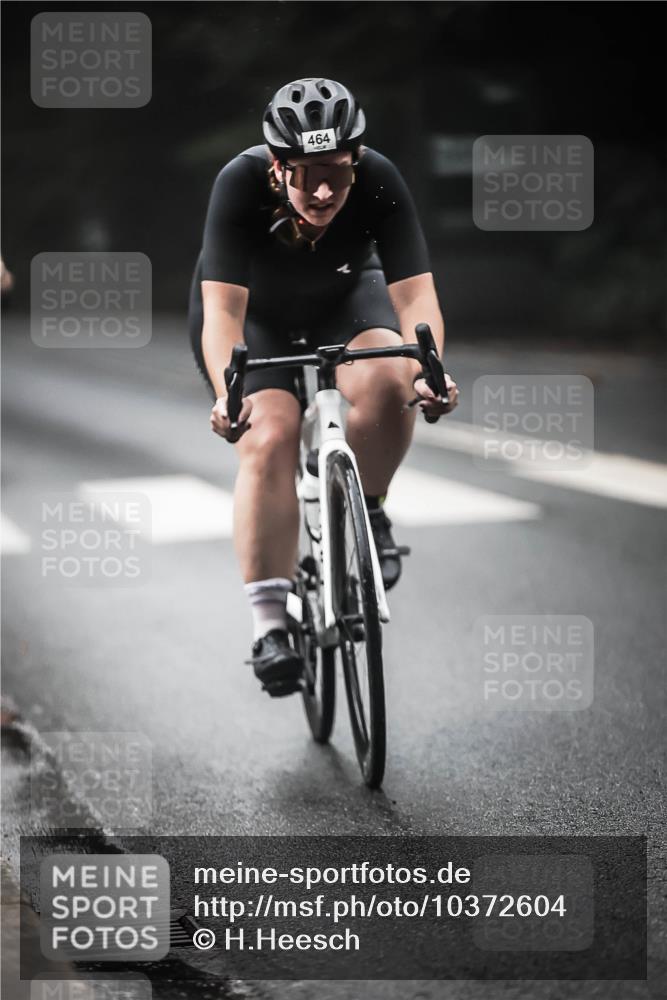 13.09.2026 - Stadtparktriathlon H.Heesch http://msf.ph/oto/10372604 13.09.2026 10:22:23 Radfahren 232, 297, 299, 302, 464 meine-sportfotos.de