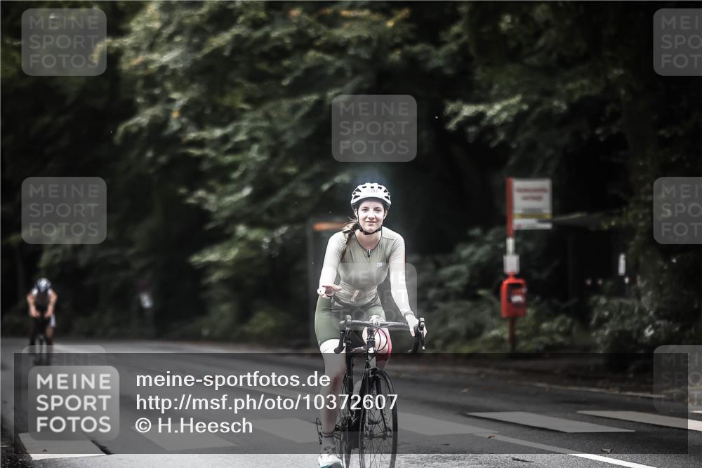 13.09.2026 - Stadtparktriathlon H.Heesch http://msf.ph/oto/10372607 13.09.2026 13:27:55 Radfahren 1322, 1323, 1326, 1348, 1397, 1401, 1460, 1521 meine-sportfotos.de