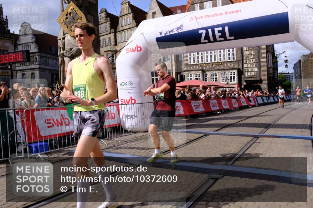 13.09.2026 - 21. swb-Marathon Bremen Tim E. http://msf.ph/oto/10372609 13.09.2026 13:09:37 Ziel 1034, 1241, 2909, 3197, 4895, 4898, 5111, 5383, 6652, 8759, 9789, 9866, 9904, 10044 meine-sportfotos.de